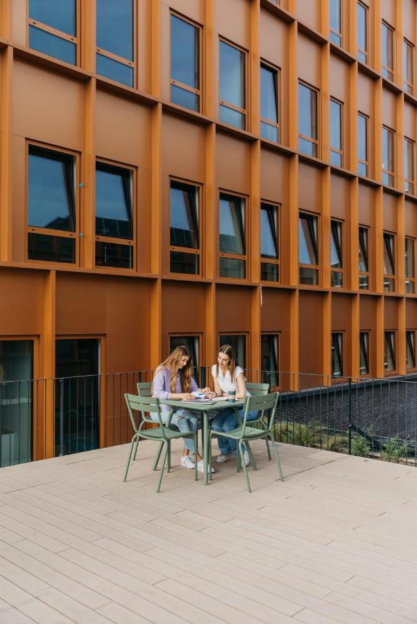 Pallars Student Accommodation: Spacious Studios for Barcelona Students Exterior photo