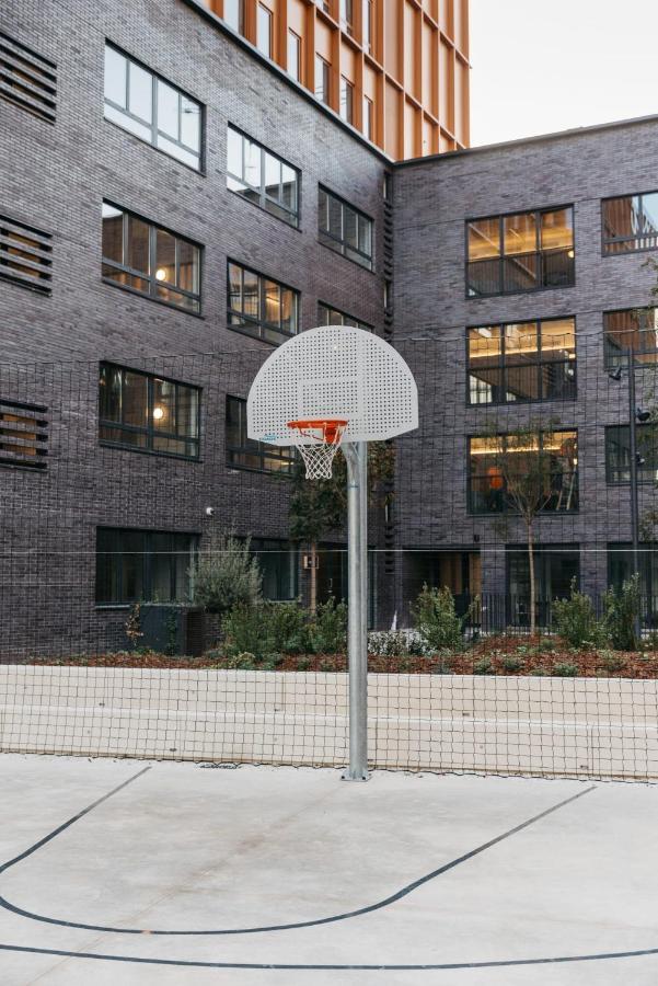 Pallars Student Accommodation: Spacious Studios for Barcelona Students Exterior photo