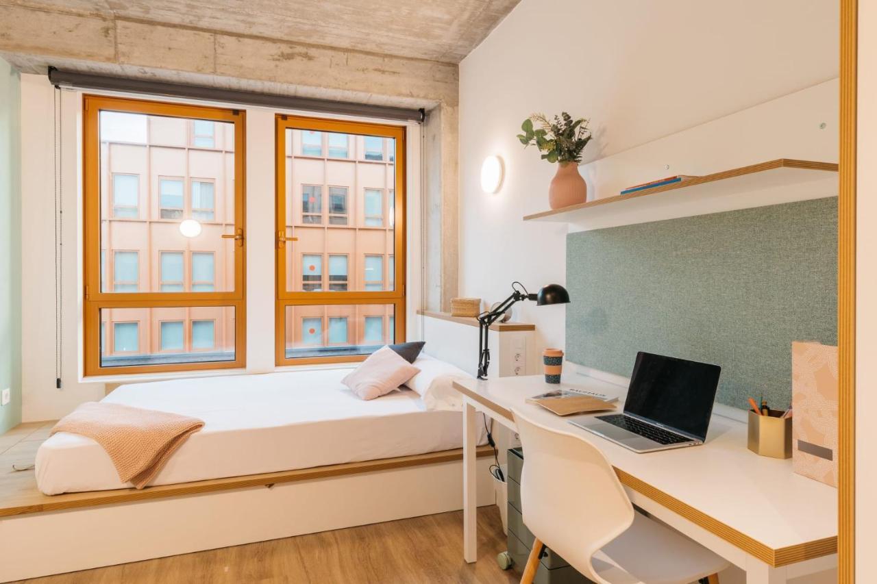 Pallars Student Accommodation: Spacious Studios for Barcelona Students Exterior photo